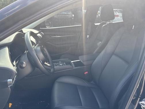 2023 Mazda Mazda3 FWD w/Preferred Package