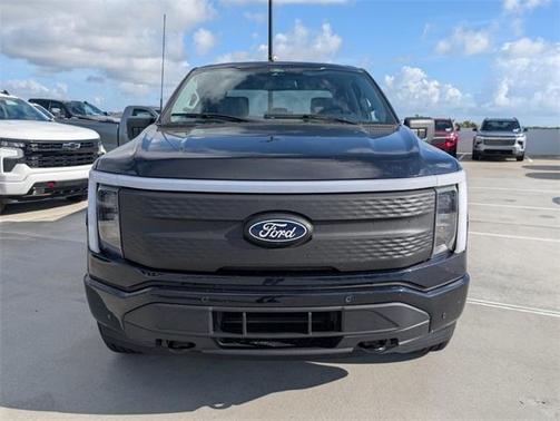 2025 Ford F-150 Lightning Flash