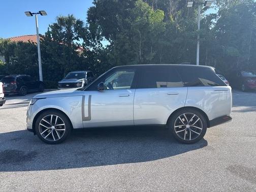 2024 Land Rover Range Rover P530 SE