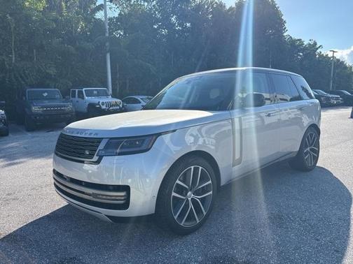 2024 Land Rover Range Rover P530 SE
