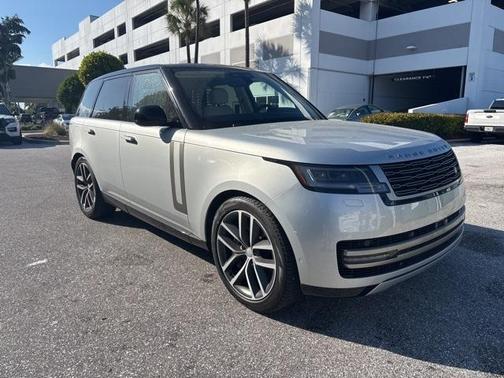 2024 Land Rover Range Rover P530 SE