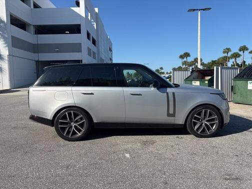 2024 Land Rover Range Rover P530 SE
