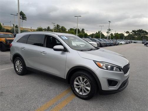 2018 Kia Sorento LX