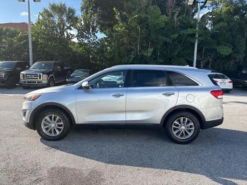 2018 Kia Sorento LX