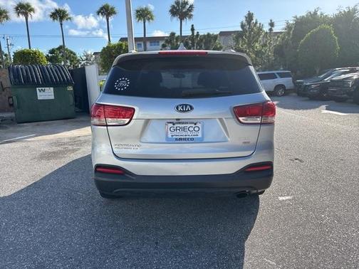 2018 Kia Sorento LX