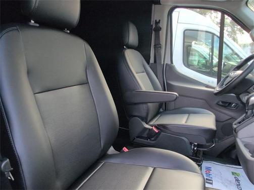 2025 Ford Transit-250 148 WB Medium Roof Cargo