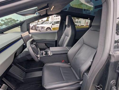 Black 2024 Tesla Cybertruck Base