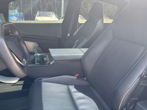 2024 Tesla Cybertruck Base