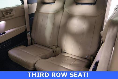 2025 Land Rover Range Rover P530 SE 7 Seat
