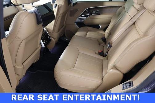 2025 Land Rover Range Rover P530 SE 7 Seat