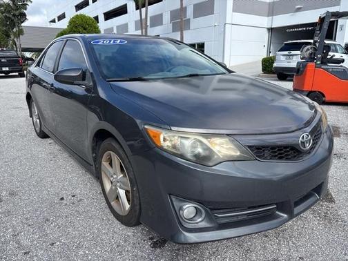 2014 Toyota Camry SE