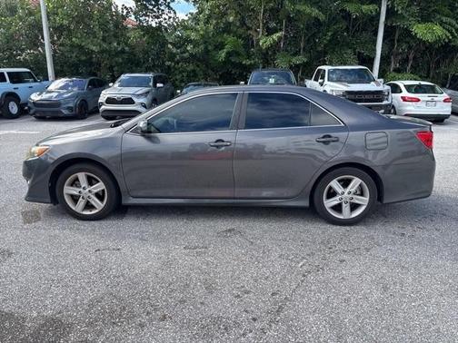 2014 Toyota Camry SE