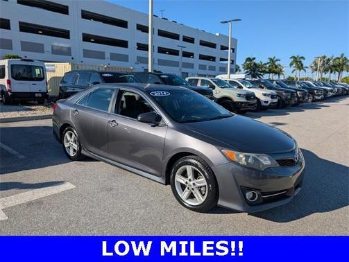 2014 Toyota Camry SE