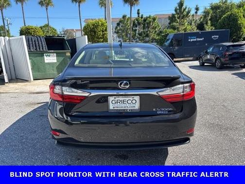 2017 Lexus ES 300h Base