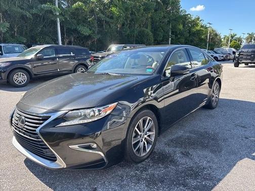 2017 Lexus ES 300h Base