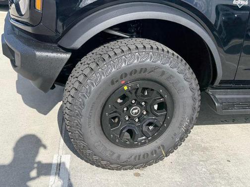 Shadow Black 2026 Ford Bronco Outer Banks