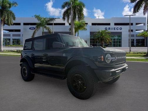 Shadow Black 2026 Ford Bronco Outer Banks