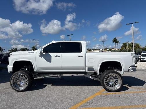 2022 Chevrolet Silverado 2500 High Country