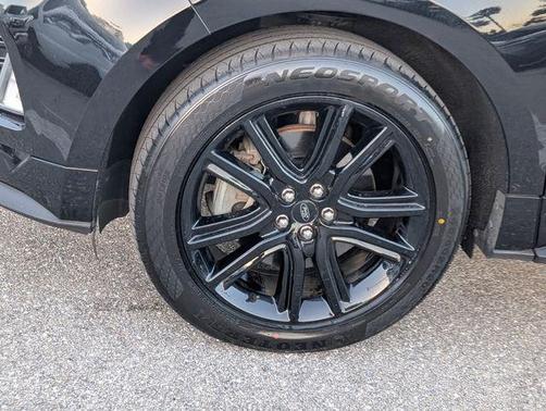 2020 Ford Edge ST Line