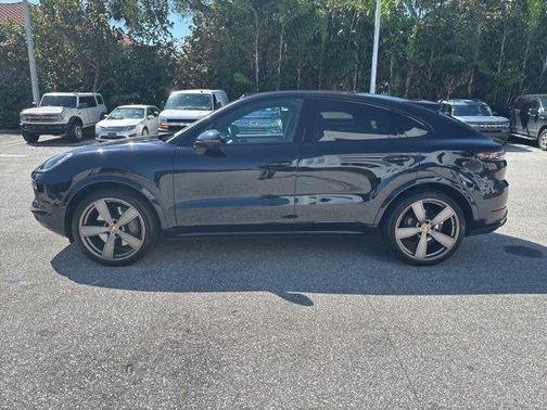 2022 Porsche Cayenne S Coupe AWD