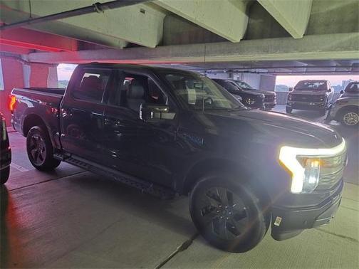 2025 Ford F-150 Lightning LARIAT