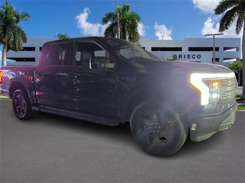 2025 Ford F-150 Lightning LARIAT