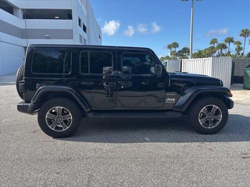 Black Clearcoat 2023 Jeep Wrangler Sahara
