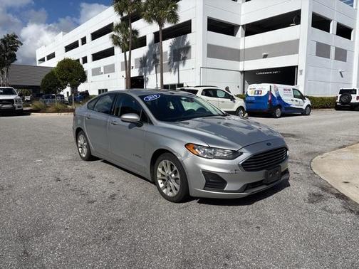 2019 Ford Fusion Hybrid SE