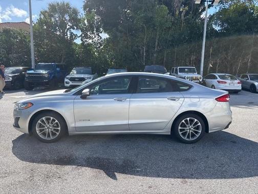 2019 Ford Fusion Hybrid SE