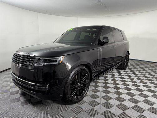 2025 Land Rover Range Rover P400 SE 7 Seat