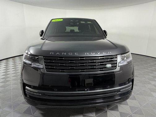 2025 Land Rover Range Rover P400 SE 7 Seat