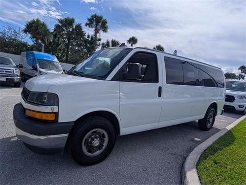2017 Chevrolet Express 3500 LT