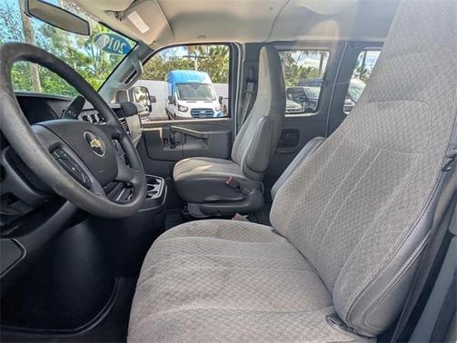 2017 Chevrolet Express 3500 LT