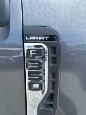 2023 Ford F-350 Lariat Super Duty