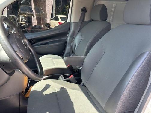 Cloud White 2017 Nissan NV200 SV