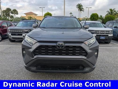 2020 Toyota RAV4 XLE