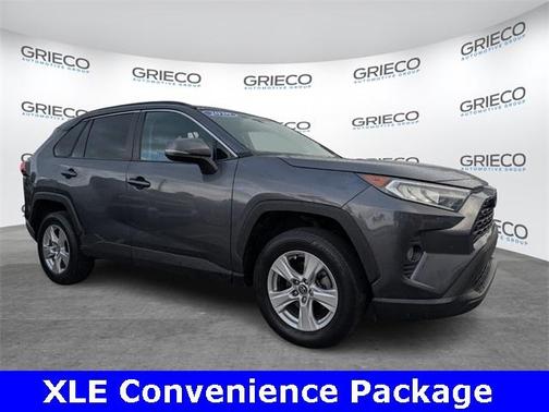 2020 Toyota RAV4 XLE