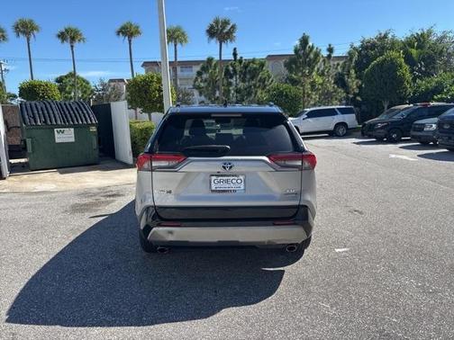 2022 Toyota RAV4 Hybrid XSE