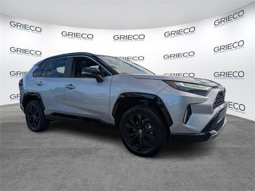 2022 Toyota RAV4 Hybrid XSE