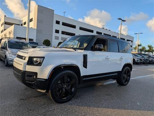 2024 Land Rover Defender X-DYNAMIC SE