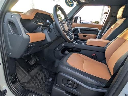 2024 Land Rover Defender X-DYNAMIC SE