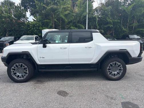 White 2026 GMC HUMMER EV Pickup 3X