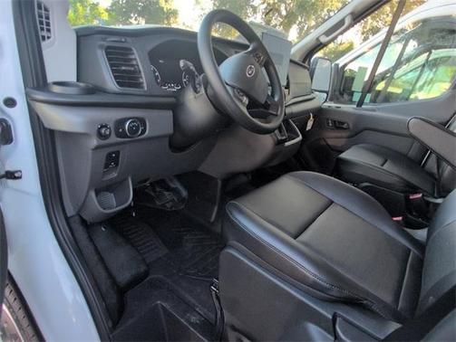 2025 Ford Transit-250 148 WB Medium Roof Cargo