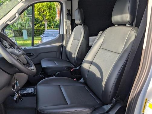 2025 Ford Transit-250 148 WB Medium Roof Cargo