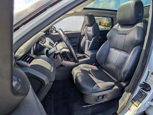 Yulong White 2018 Land Rover Range Rover Evoque SE Premium