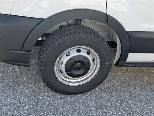 2025 Ford Transit-250 148 WB Medium Roof Cargo