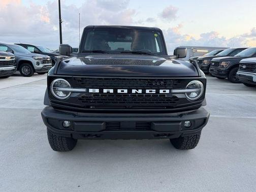 Shadow Black 2026 Ford Bronco Outer Banks