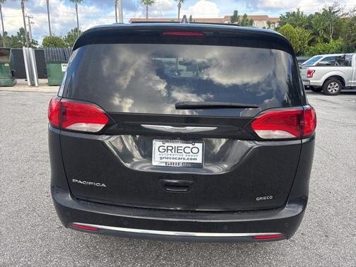 2018 Chrysler Pacifica Touring-L