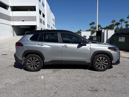 2025 Toyota Corolla Cross Hybrid SE