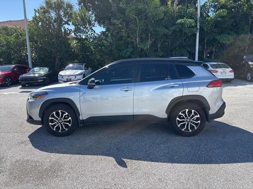 2025 Toyota Corolla Cross Hybrid SE